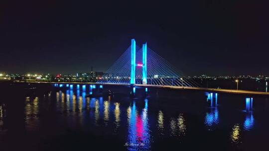 城市夜景灯光航拍，沦陷在这美丽的夜色里