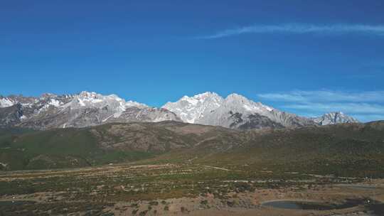 航拍云南玉龙雪山