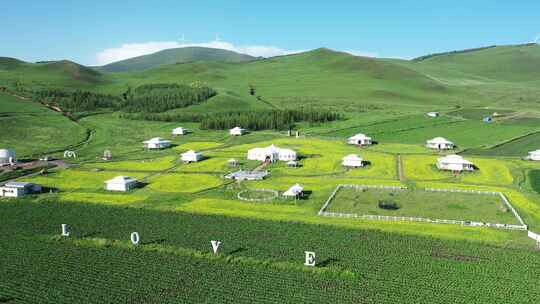 草原中的蒙古包 帐篷营地