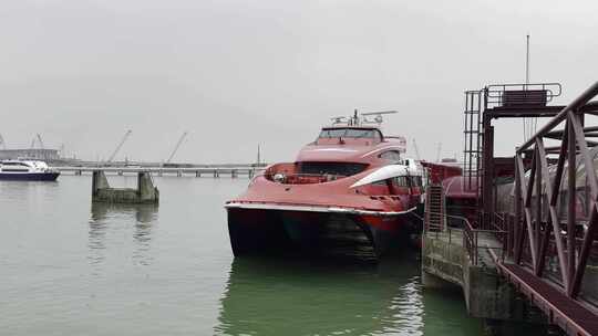 香港维多利亚港海上