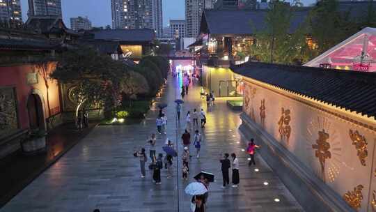 四川成都市远洋太古里夜景夜晚城中村航拍商