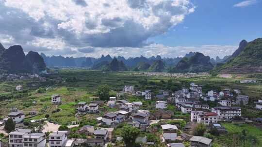 桂林阳朔群山