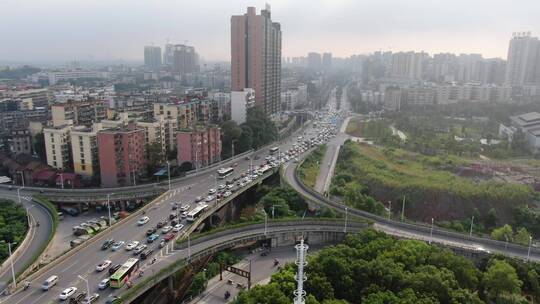 航拍湖南衡阳城市拥堵交通车辆行驶