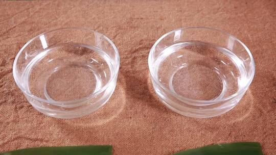 透明反光玻璃碗餐具视频素材模板下载