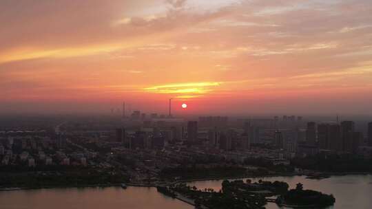 城市夕阳晚霞火烧云夜景降临山东聊城