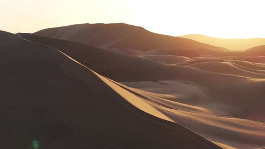 内蒙古乌海乌兰布和穿越之门沙漠航拍