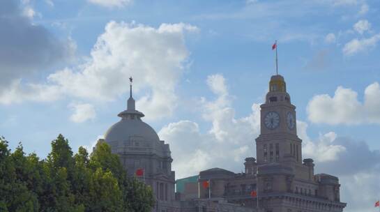 上海·外滩大本钟·蓝天白云延时摄影