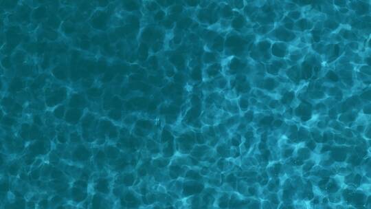 湛蓝色的湖水湖面