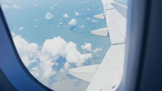 万米高空飞机舷窗看舟山群岛风景