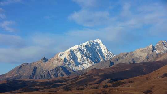 高原雪山