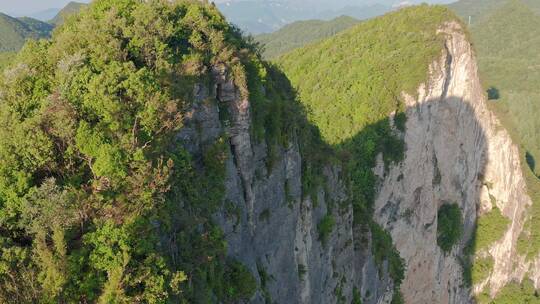 航拍山峰风光