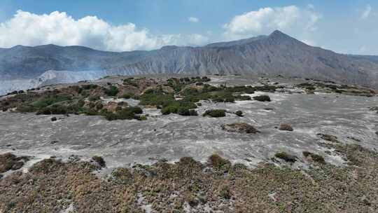 印尼爪哇岛布罗莫火山沙海航拍自然风光