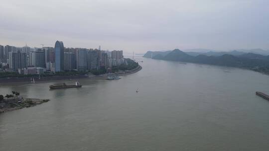 航拍湖北宜昌中国建设银行西陵一路