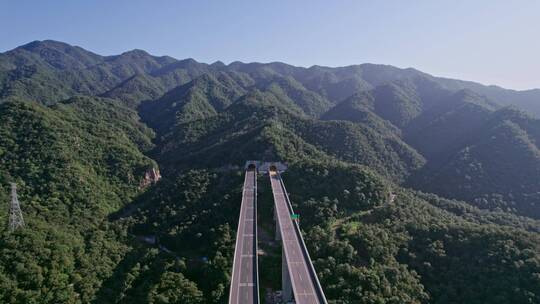 河南济源高速公路夏日航拍4k