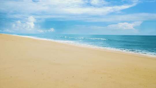 超干净沙滩海浪、海滩、海边、海岸线