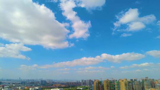 城市蓝天白云风景延时摄影视频素材