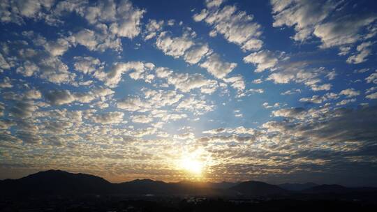 乡村天空日出延时阳光云朵早霞晨曦希望曙光