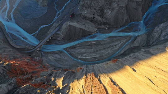 航拍新疆红山大峡谷特写视频