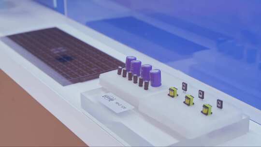 汽车控制器生产车间