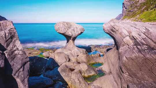 海边奇特的石头延时拍摄
