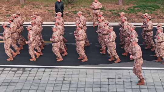 民兵跑步训练