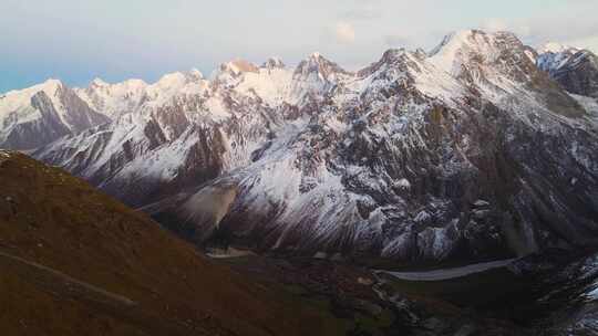 雪山航拍视频