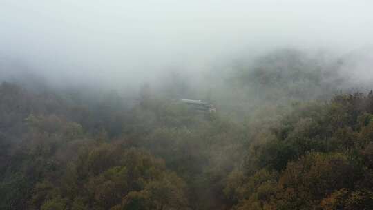 航拍秦岭山脉秋季风景云海