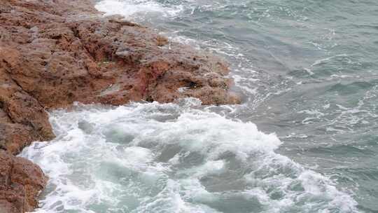 深圳海岸线-大梅沙礁石风起浪涌