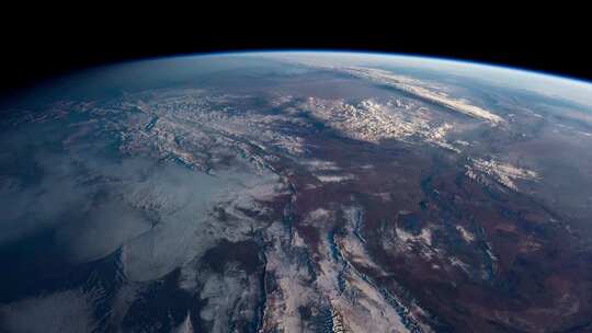 从外太空看行星地球。这段视频的内容由美国