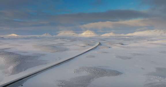 航拍公路铲雪车