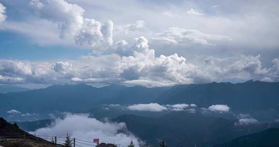 航拍西藏牛背山云海大山晚霞云星空日出自然