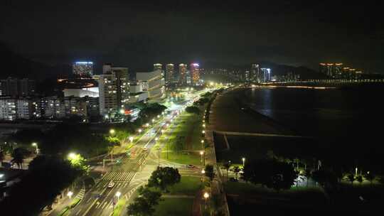 海边公路夜景航拍情侣中路夜晚道路沿海公路