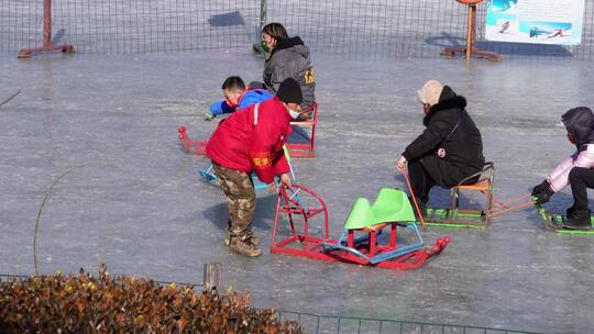 冰车冰刀冰上运动游乐场