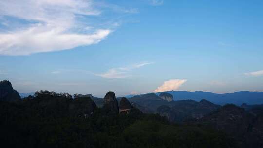 武夷山日落延时山峰光影变化晚霞唯美风景