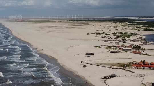 巴西标志性的雨水湖和沙丘。Lencois Maranhens巴西。