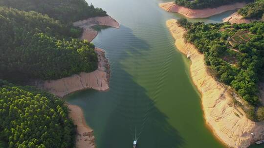 无人机航拍水库景观