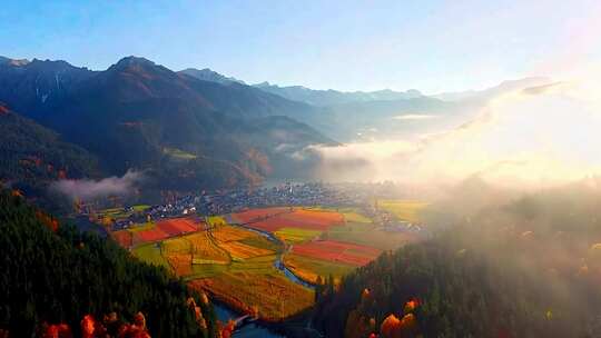 山村秋日晨景俯瞰