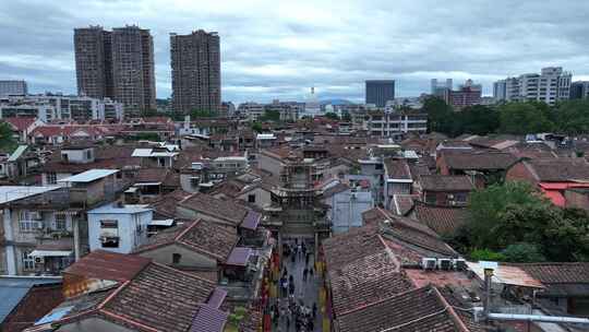 漳州古城街道航拍步行街游客俯拍大街小巷