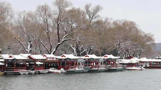 园林雪景