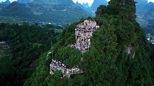 桂林阳朔相公山日出观景台人群