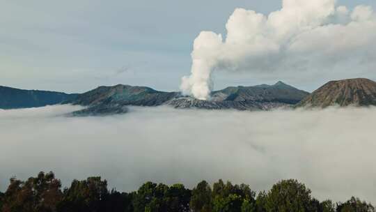 航拍Bromo火山云海