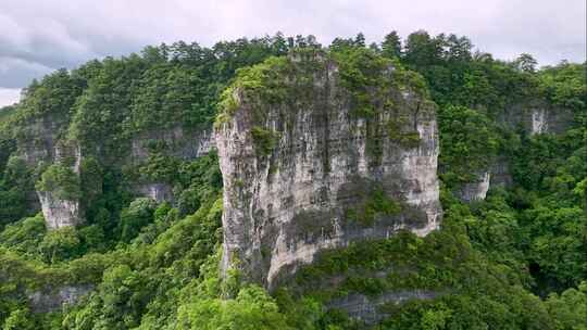 世界遗产地喀斯特 施秉云台山 白云岩山峰