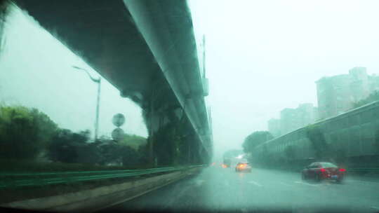 上海 暴雨 雨季 梅雨 高架 道路