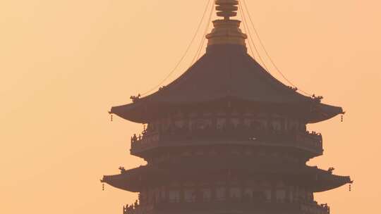 杭州西湖雷峰塔日落黄昏建筑风景