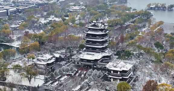 济南大明湖公园雪景航拍        荐