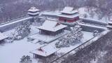 辽宁沈阳北陵公园清昭陵大雪中古建筑航拍高清在线视频素材下载