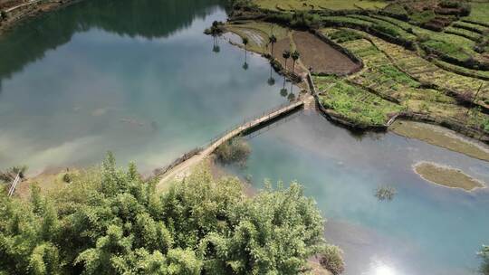 信宜钱排锅厂坪航拍，高山湖泊