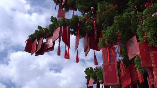 实拍寺庙许愿牌祈祷愿望平安