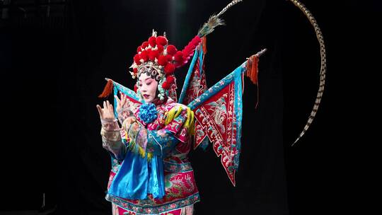 京剧演员表演穆桂英选段视频素材模板下载