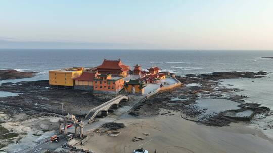 海边寺庙泉州洛伽寺佛教航拍大海上宗教建筑